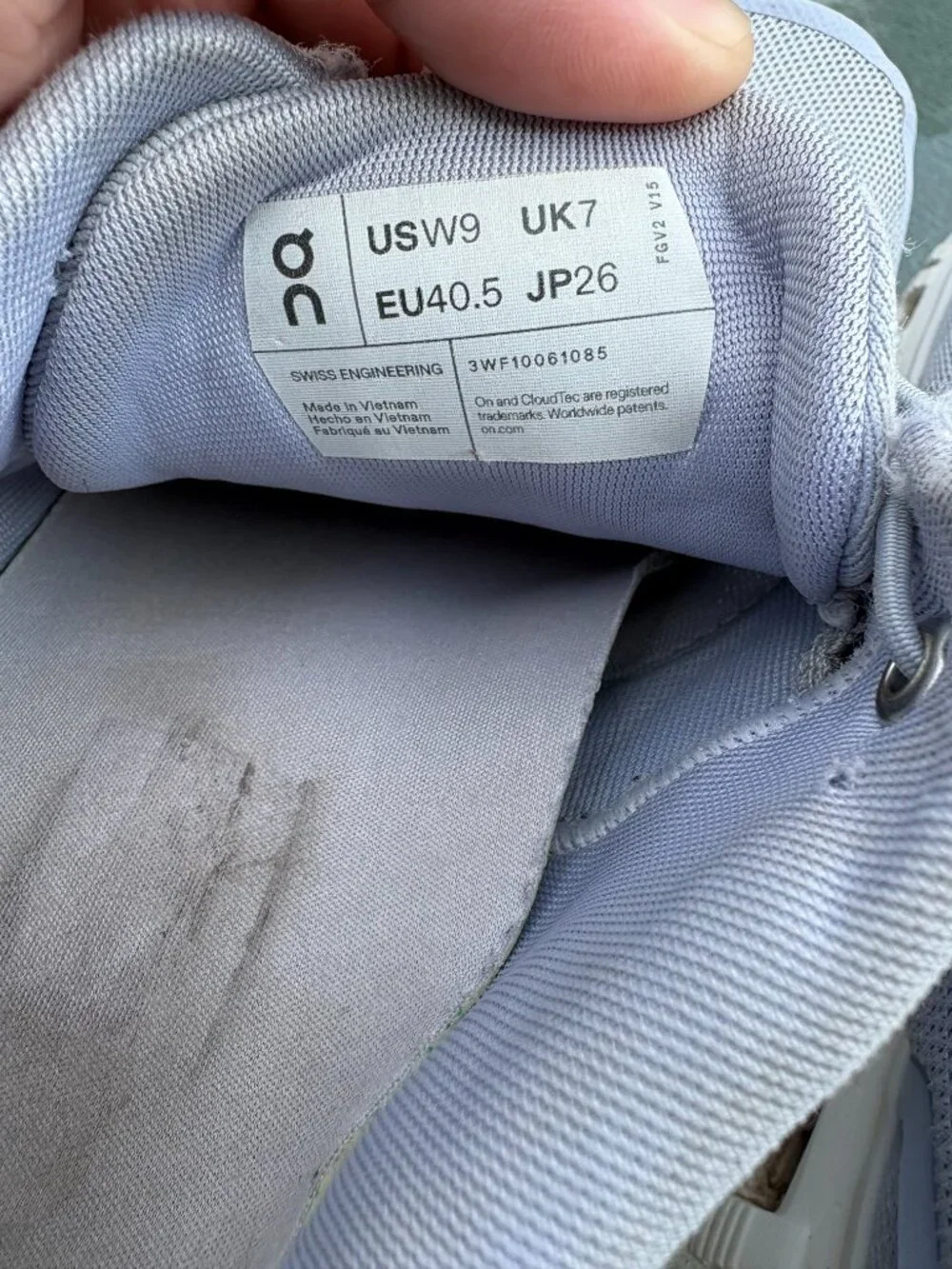 On Cloud Running/Walking Sneakers Cobble Surf Women’s 9 Swiss Engineered Grey